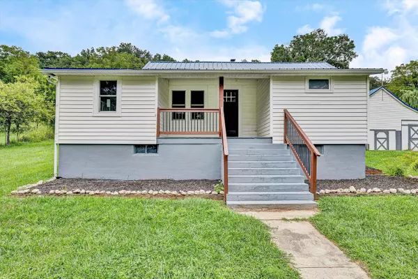 854 DEN HILL RD, Christiansburg, VA 24073