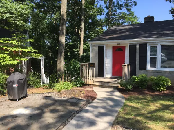 Roanoke, VA 24015,3023 Hollowell AVE