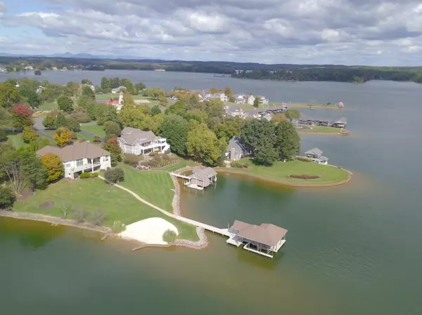 Moneta, VA 24121,720 Boardwalk DR