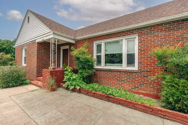 Roanoke, VA 24017,3505 Hershberger RD