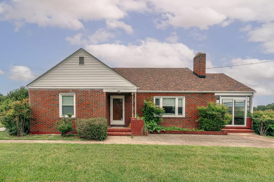 3505 Hershberger RD, Roanoke, VA 24017