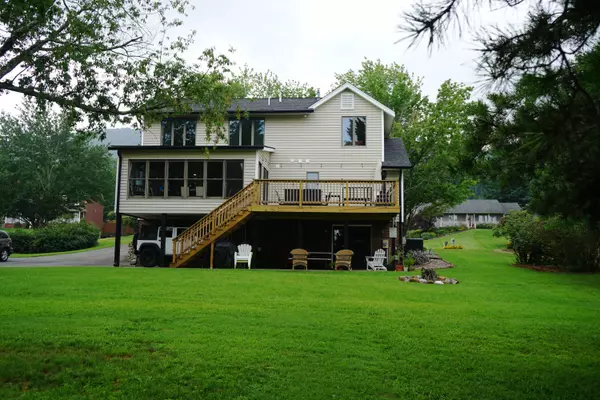 Roanoke, VA 24019,195 Winesap RD