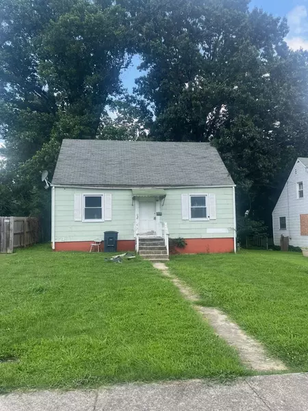 110 Clover AVE, Roanoke, VA 24012