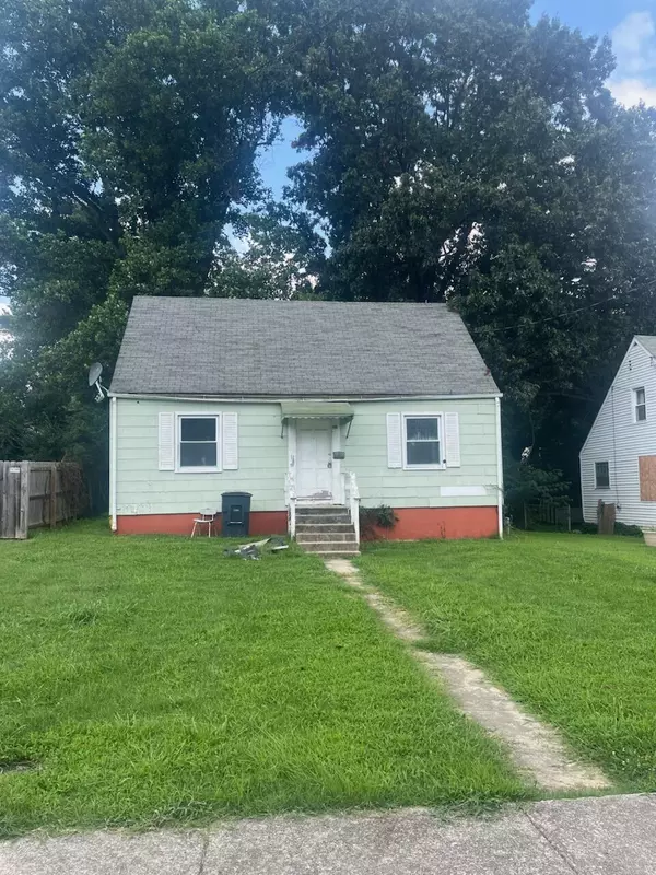 Roanoke, VA 24012,110 Clover AVE