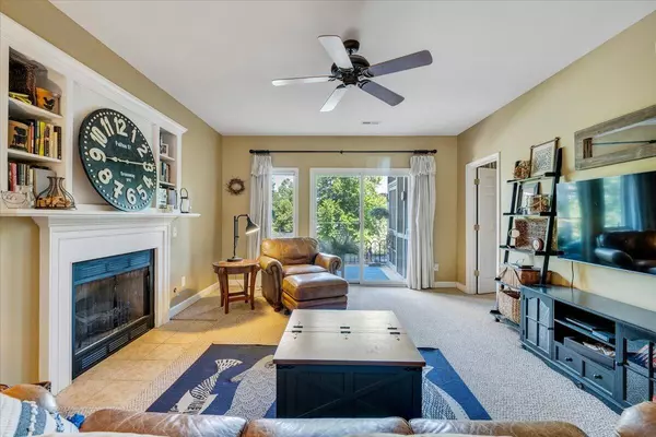 Huddleston, VA 24104,1209 Mariners Way  #69