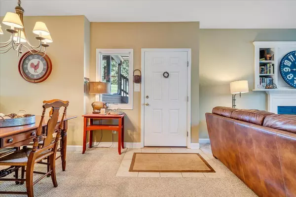 Huddleston, VA 24104,1209 Mariners Way  #69