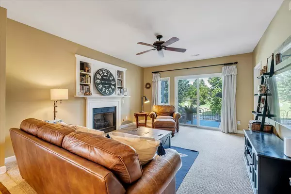 Huddleston, VA 24104,1209 Mariners Way  #69