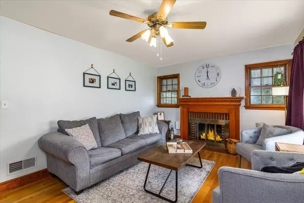 Roanoke, VA 24018,3506 Bunker Hill DR