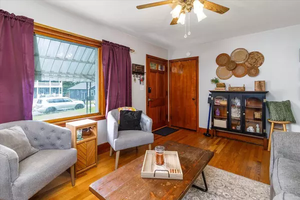 Roanoke, VA 24018,3506 Bunker Hill DR