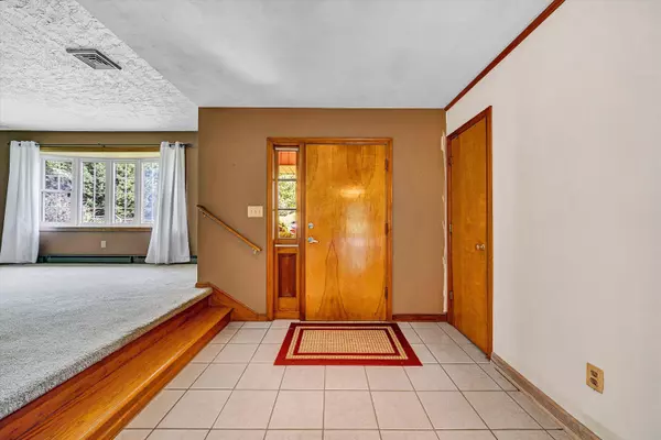 Salem, VA 24153,1403 Azalea ST