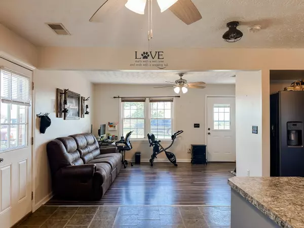 Huddleston, VA 24104,1281 Lone Oak Crossing