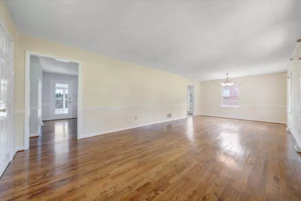 Roanoke, VA 24019,75 McIntosh RD