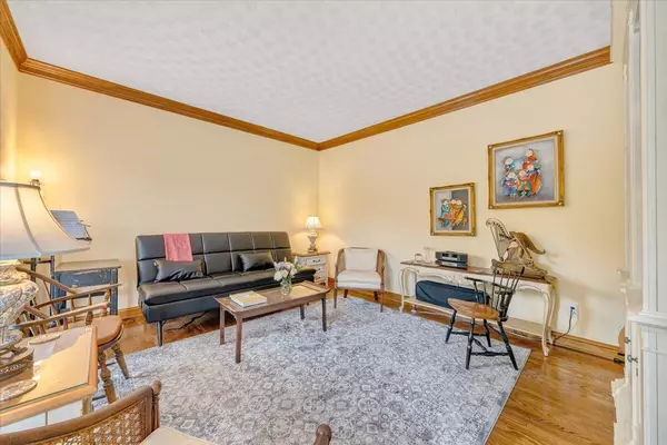 Roanoke, VA 24012,5018 Carter Grove LN