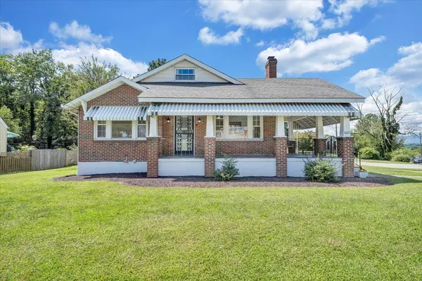 Salem, VA 24153,1002 Roanoke BLVD