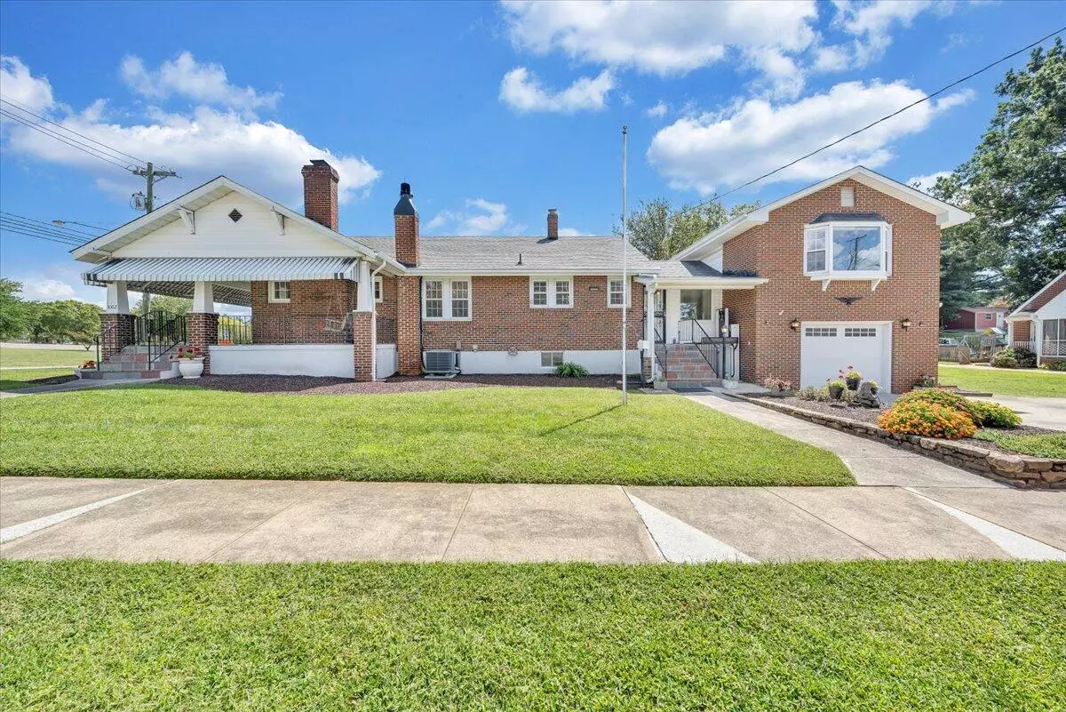 Salem, VA 24153,1002 Roanoke BLVD