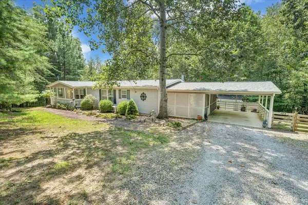 Boones Mill, VA 24065,460 White Oak RD