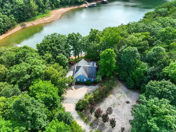 Gretna, VA 24557,1765 Heron Pointe Lodge