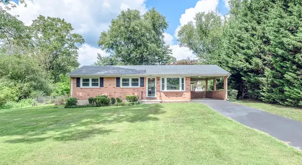 Roanoke, VA 24019,1141 Starmount AVE