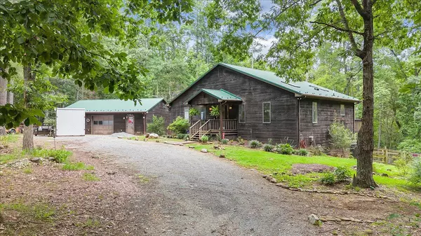 614 Sweetbriar LN, Boones Mill, VA 24065