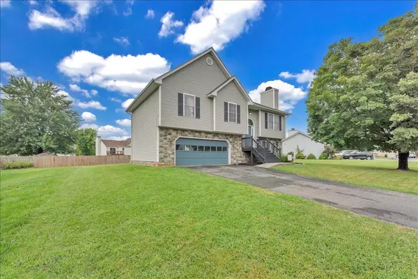 Roanoke, VA 24012,2414 Carlsbad CIR