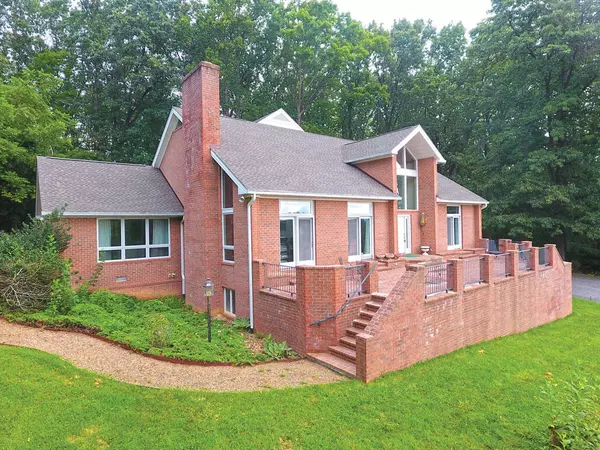 1505 Highland CIR, Blacksburg, VA 24060