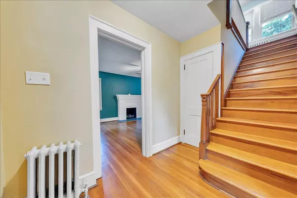 Roanoke, VA 24015,2523 Brambleton AVE