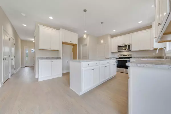 Salem, VA 24153,2804 Russlen DR