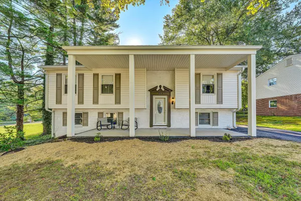 723 Finney DR, Vinton, VA 24179