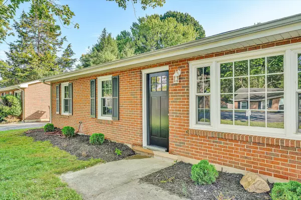 Roanoke, VA 24019,5433 Flagler DR