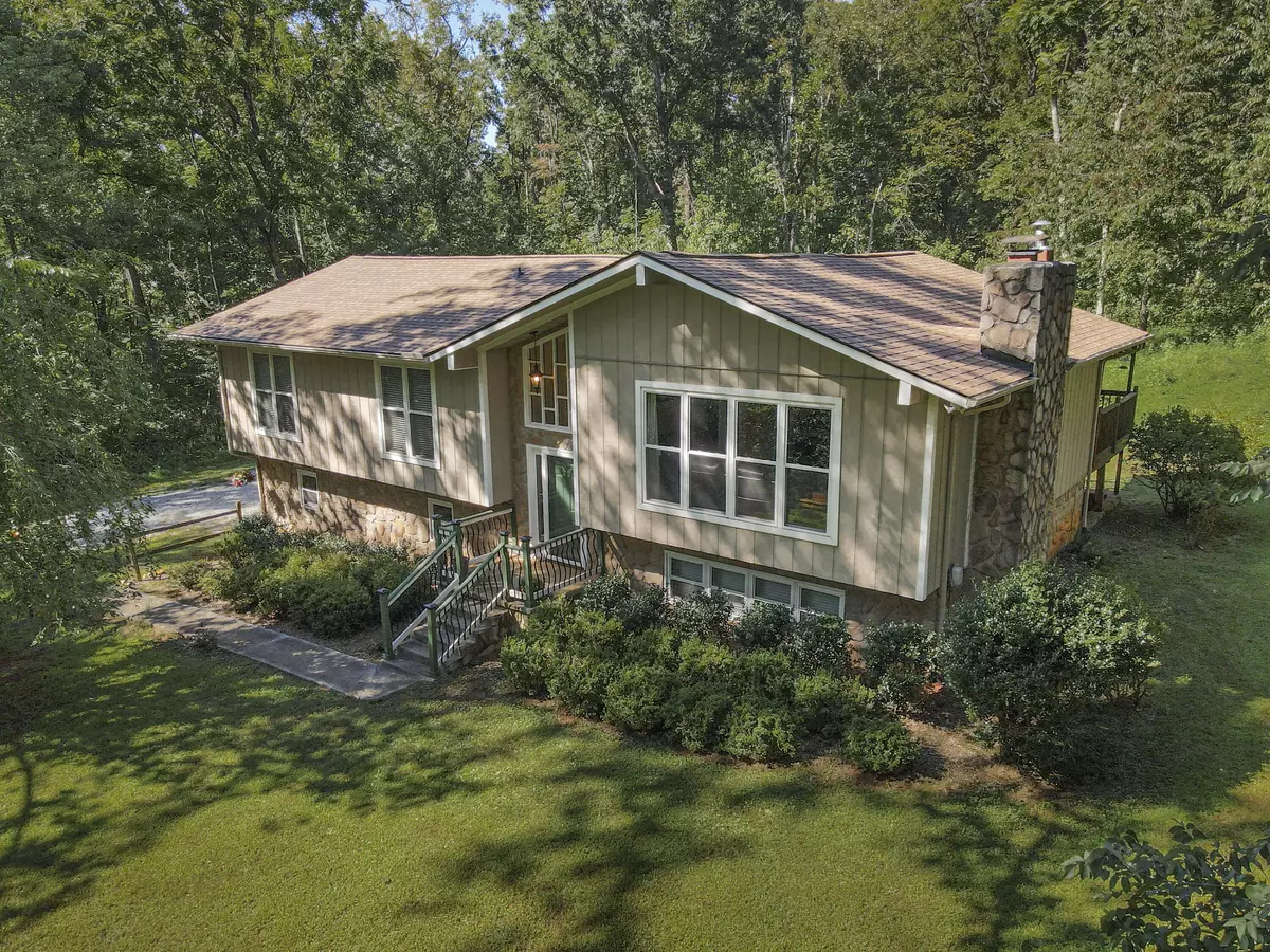 Boones Mill, VA 24065,221 Summer CIR