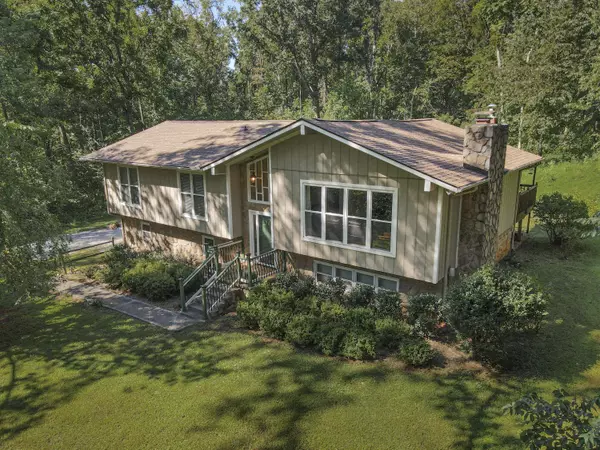 221 Summer CIR, Boones Mill, VA 24065