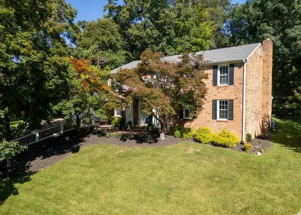 Roanoke, VA 24018,6235 Hidden Valley DR