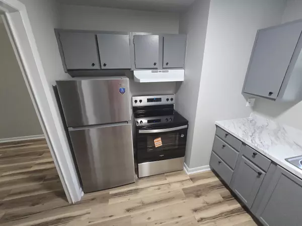 Roanoke, VA 24015,2607 Westover AVE Unit Apt 106