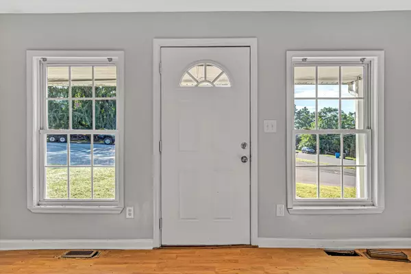 Roanoke, VA 24017,1130 Van Buren ST