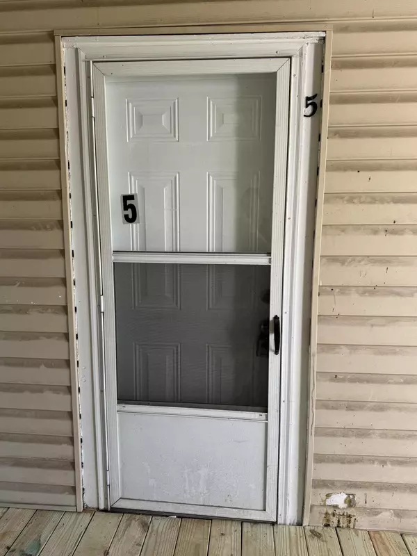 Martinsville, VA 24112,216 College ST Unit 5