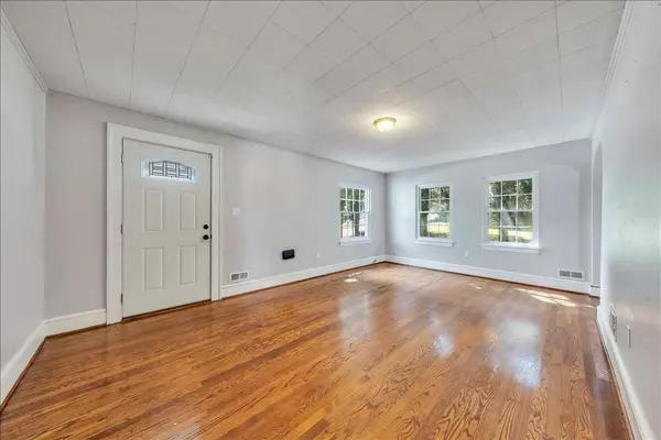 Roanoke, VA 24013,2052 Kenwood BLVD