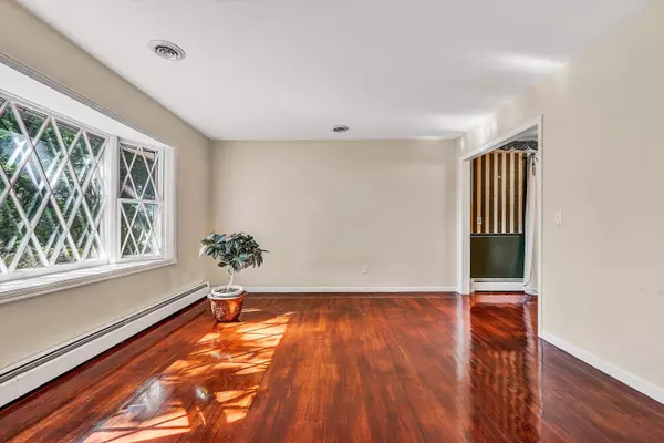 Roanoke, VA 24018,3001 Timberlane AVE