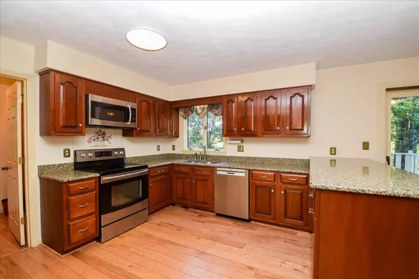 Salem, VA 24153,2610 Turnberry RD