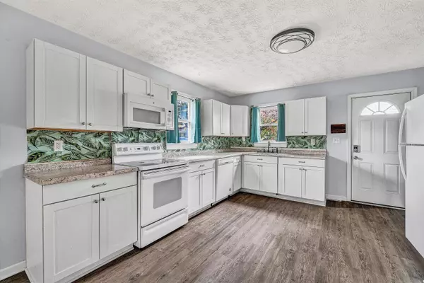 Roanoke, VA 24013,1156 Montrose AVE