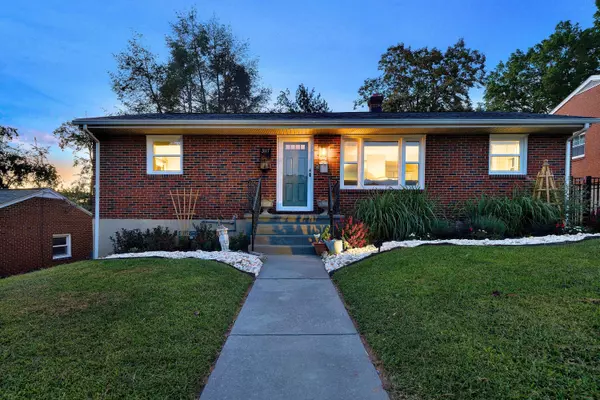 Roanoke, VA 24015,3117 Fleetwood AVE