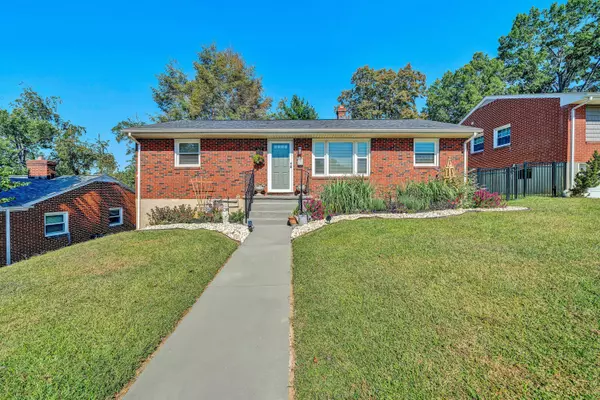 Roanoke, VA 24015,3117 Fleetwood AVE