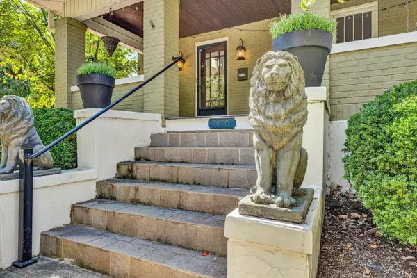 Roanoke, VA 24015,1810 Windsor AVE