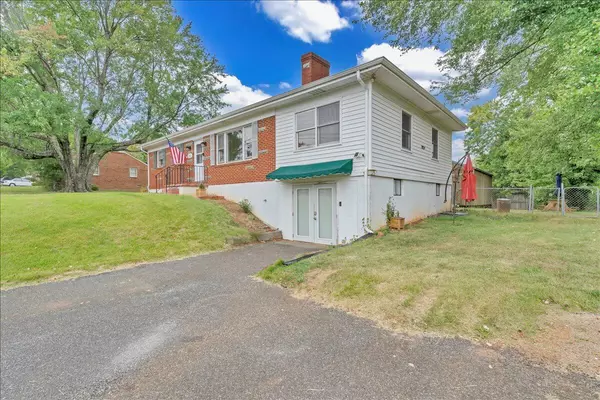 Lynchburg, VA 24504,3000 Roundelay RD