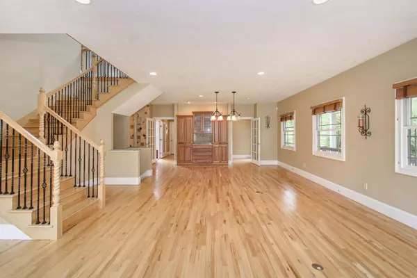 Catawba, VA 24070,7083 Foxfire RD