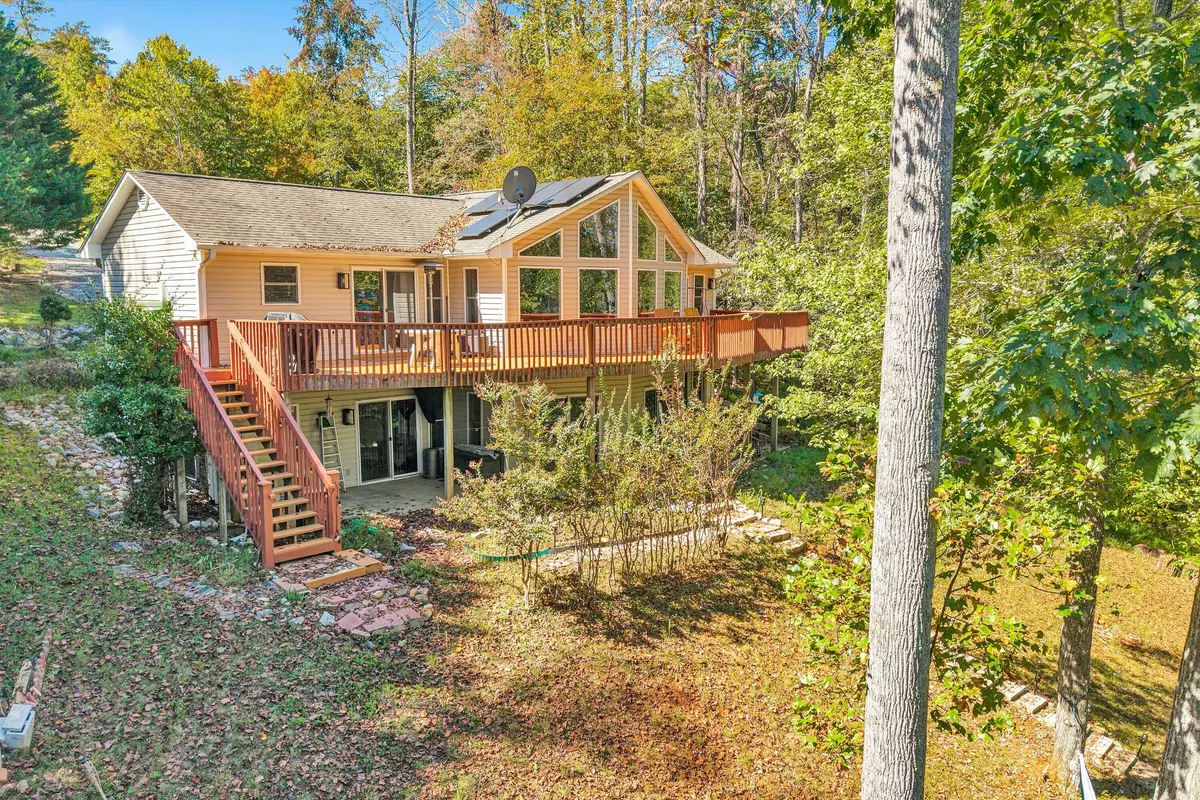 Pittsville, VA 24139,2303 Moss Meadows DR