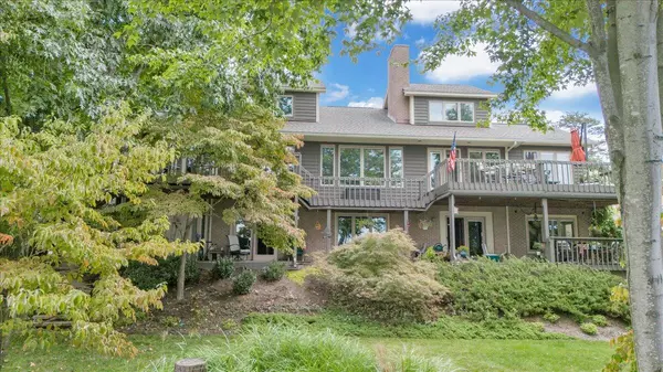 125 Windward DR,  Moneta,  VA 24121