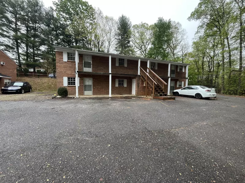 70 Franks CT Unit Apt 5, Martinsville, VA 24112