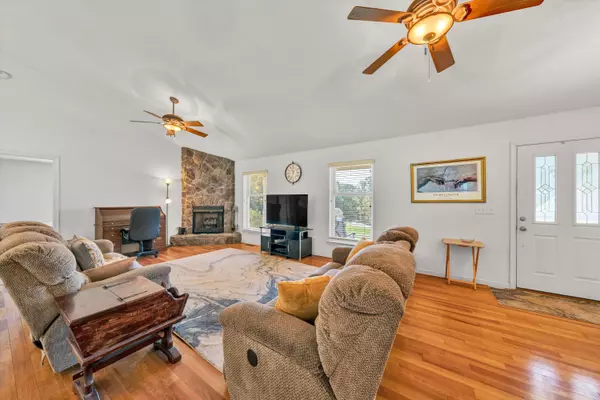 Moneta, VA 24121,1082 Anna LN