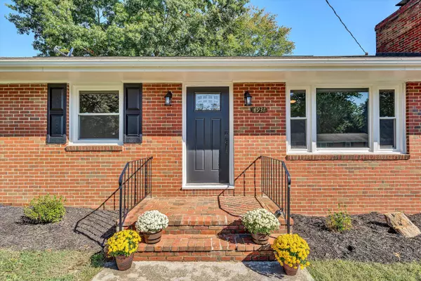 4931 Keithwood DR, Roanoke, VA 24018