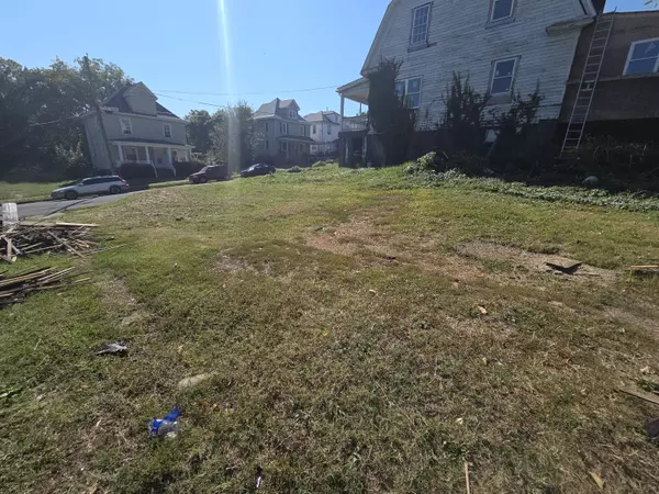 Roanoke, VA 24016,37 14th ST SW